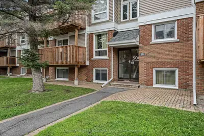Condo Townhouse in Kanata