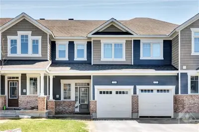 Att/Row/Townhouse in Kanata