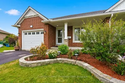 Semi-Detached in St. Thomas
