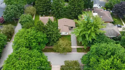 3 FALLINGBROOK Drive, Pelham, ON L0S 1E0