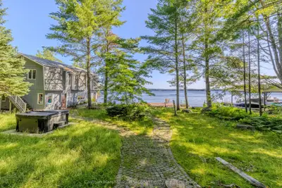 Detached in Muskoka Lakes