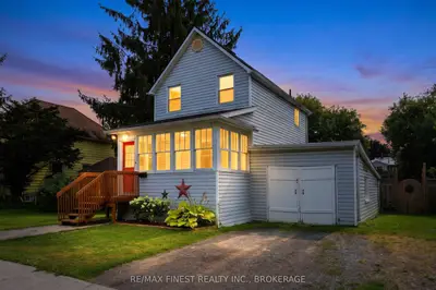 Detached in Gananoque