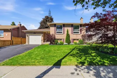 Detached in Brantford
