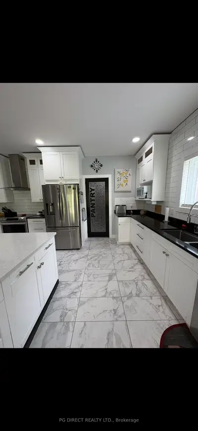 16 Woodstream Drive W, Huntsville, On P1h 0b7