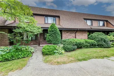 Condo Townhouse in Waterloo