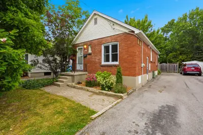 Detached in London South