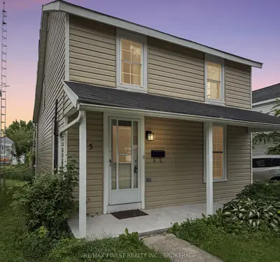 Detached in Gananoque