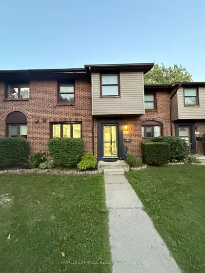 Condo Townhouse in Kingston