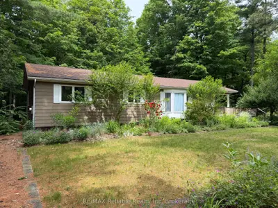 Detached in Central Huron
