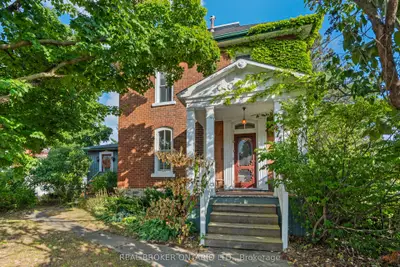 74 Lake Avenue W, Carleton Place, On K7c 1l6