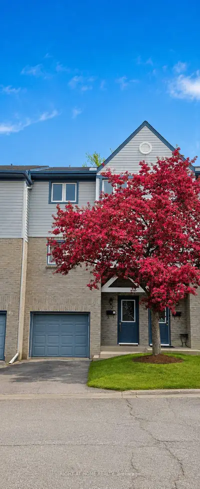 Condo Townhouse in Waterloo