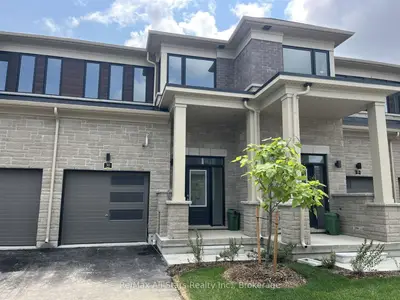 Att/Row/Townhouse in Kawartha Lakes