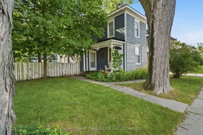 Detached in Prince Edward County