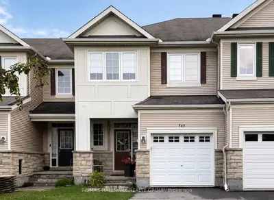 Att/Row/Townhouse in Kanata