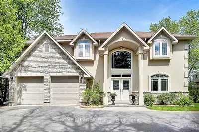 Detached in Barrhaven
