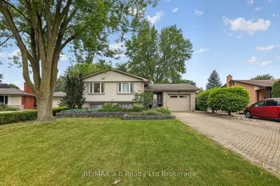 11 Princess Park Road, Ingersoll, On N5c 1x7