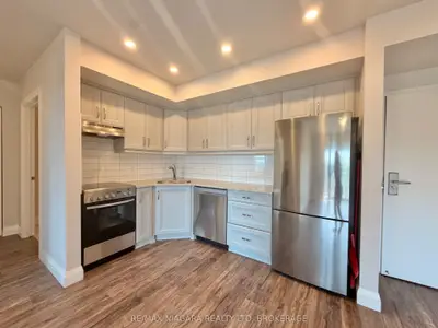 Condo Apartment in Niagara Falls