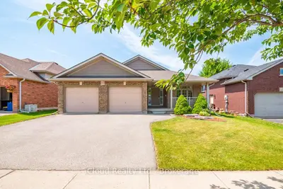 Detached in Brantford