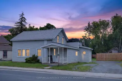 Detached in Frontenac