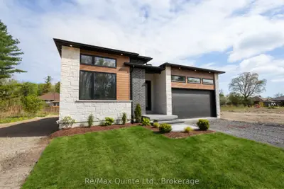27 Exeter Court, Quinte West, On K8v 5p4