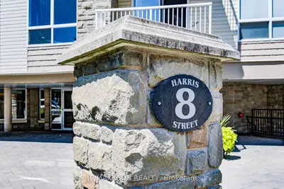 8 Harris Street 118, Cambridge, On N1r 8r1