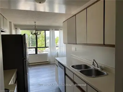 135 Baseline Road 204, London South, On N6j 4w4