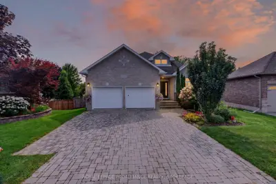 Detached in Kingston