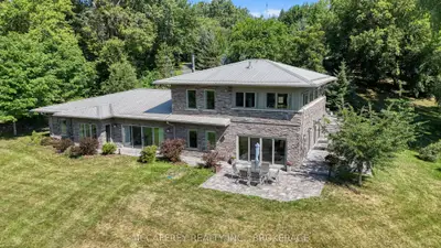 5255 County Road 9, Greater Napanee, On K7r 3k8