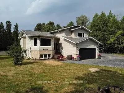 Detached in Dryden