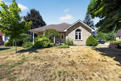 22 Main Street S, Lambton Shores, On N0n 1j0