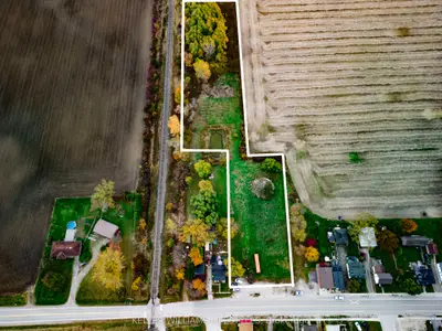 22681 Thames Road, Southwest Middlesex, On N0l 1a0