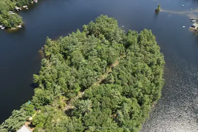 2 Island 24lm (denison), Gravenhurst, On P1p 1r2