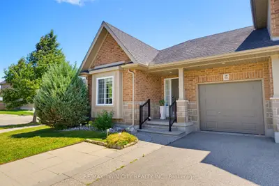 934 Zeller Crescent, Kitchener, On N2a 0c7