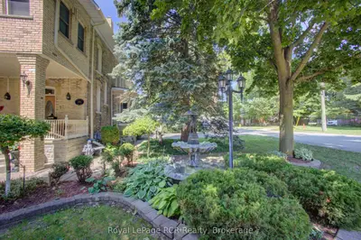 291 Elma Street E, North Perth, On N4w 2e2