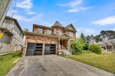 Detached in Woodstock