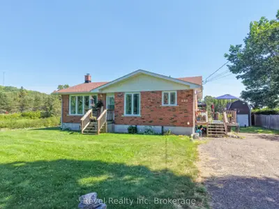 201 Bird Street, Powassan, On P0h 2l0