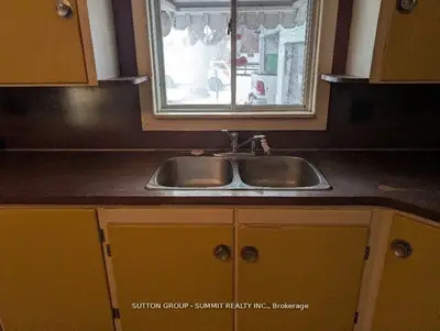 663 County Rd 15, Prince Edward County, On, K0k 2t0