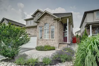 12 Popham Drive, Guelph, On N1e 0b7