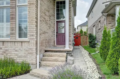 12 Popham Drive, Guelph, On N1e 0b7