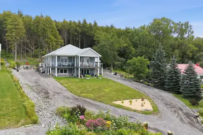 12399 Loyalist Parkway, Prince Edward County, On K0k 2t0