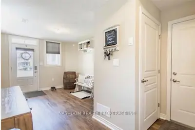 10 Egleston Lane, Hamilton, On L6g 0g7