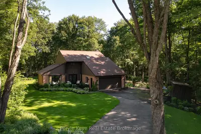 Detached in Bracebridge
