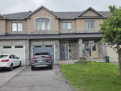 Att/Row/Townhouse in Kanata
