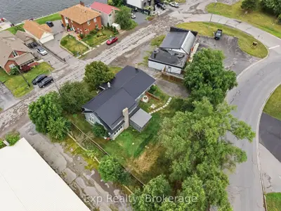 23 Ridley Street, Prince Edward County, On K8n 4z1