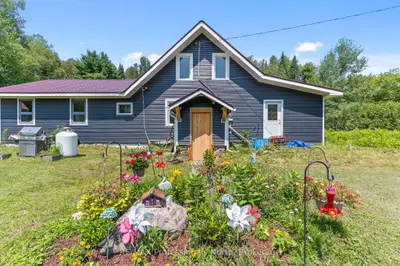 1975 Queens Line Road, Minden Hills, On K0m 2k0