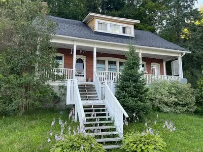 Detached in Burk's Falls