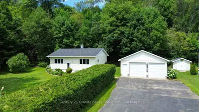Detached in Bancroft