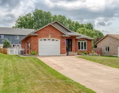 380 Brunswick Street E, Minto, On N0g 2p0
