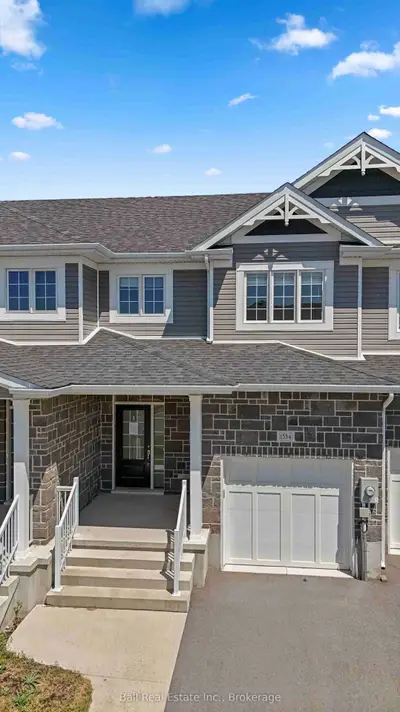 Att/Row/Townhouse in Kingston