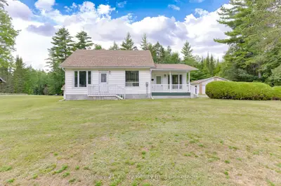 Detached in Bonnechere Valley